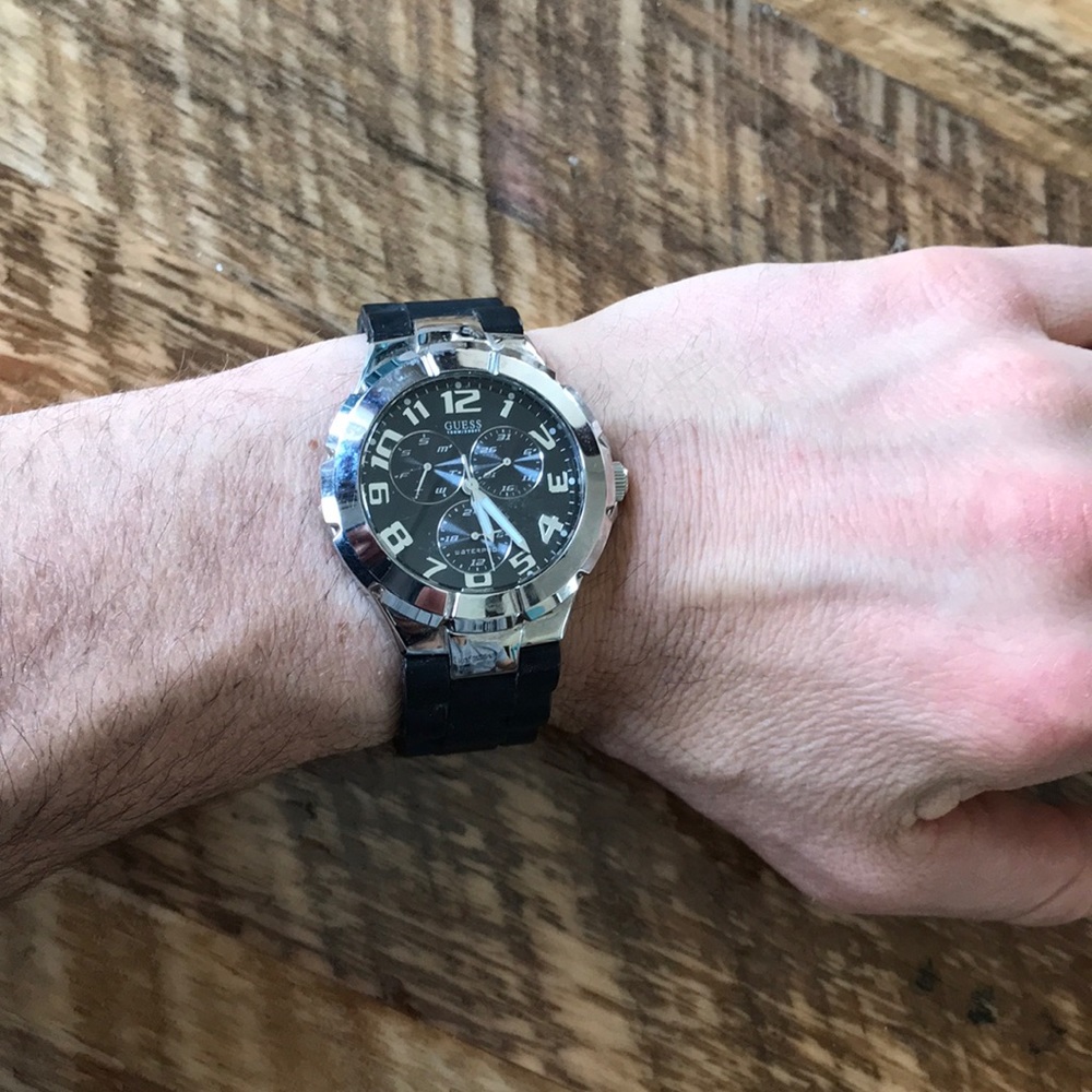 Men’s guess watch